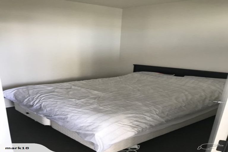 Photo of property in Stadium Garden Flats, 212/107 Thorndon Quay, Pipitea, Wellington, 6011