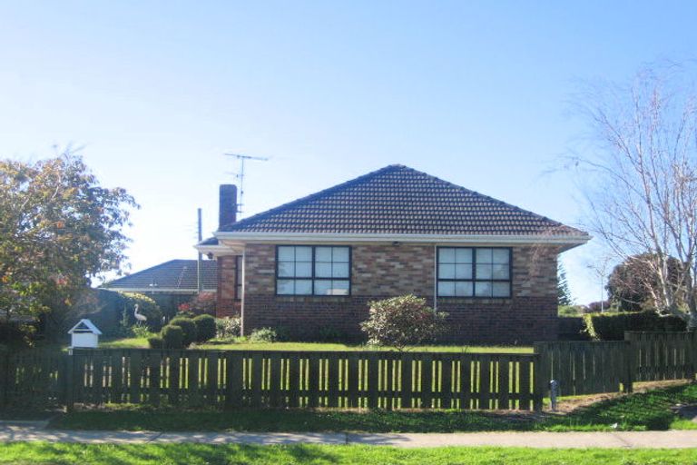 Photo of property in 1 Swaffield Road, Papatoetoe, Auckland, 2025