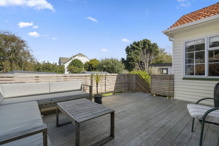 Photo of property in 546 Broadway, Strathmore Park, Wellington, 6022