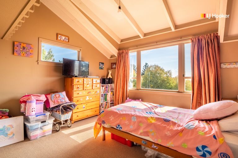 Photo of property in 27 Church Hill Road, Green Island, Dunedin, 9018