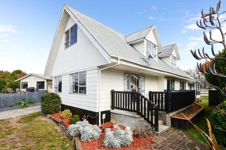 Photo of property in 6 Camden Place, Pukete, Hamilton, 3200