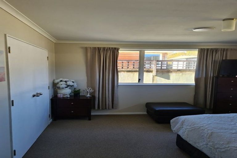 Photo of property in 2/34 Montgomery Street, Stokes Valley, Lower Hutt, 5019