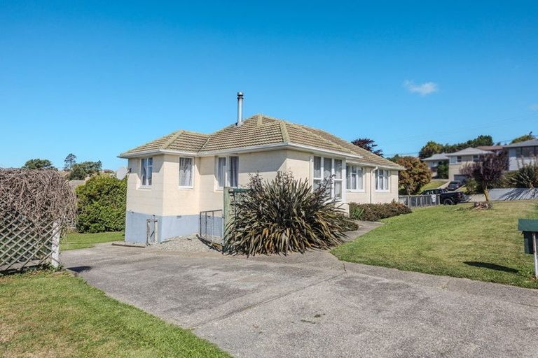 Photo of property in 1 Roach Street, Holmes Hill, Oamaru, 9401