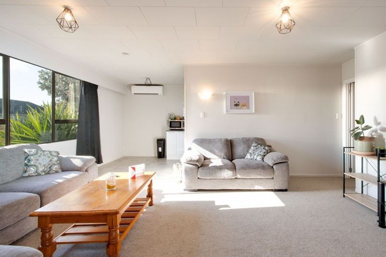 Photo of property in 32 Plowman Crescent, Onekawa, Napier, 4110