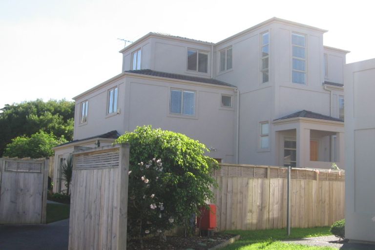 Photo of property in 23 Belle Verde Drive, Sunnynook, Auckland, 0630