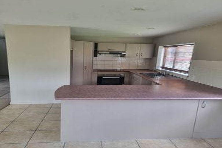 Photo of property in 16 Whitbourne Heights, Manurewa, Auckland, 2105