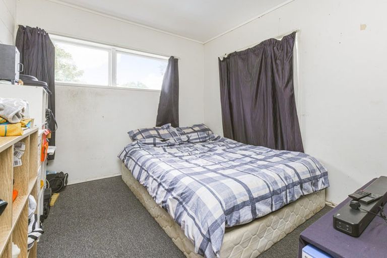 Photo of property in 17 Fernleigh Avenue, Waiuku, 2123