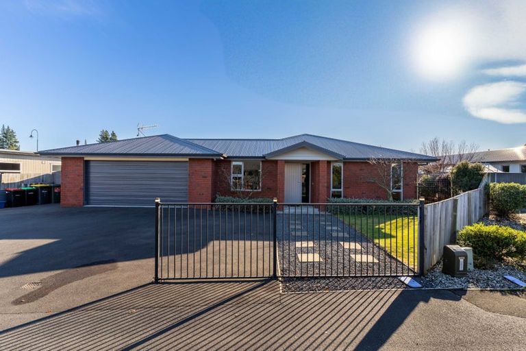 Photo of property in 14 William James Close, Mosgiel, 9024