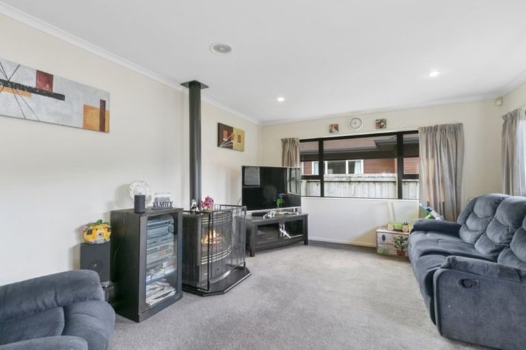 Photo of property in 13 Woodland Grove, Wainuiomata, Lower Hutt, 5014