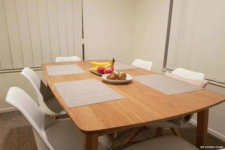 Photo of property in 3 Charta Place, Sunnyvale, Auckland, 0612