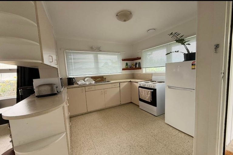 Photo of property in 12 Cross Street, Papakura, 2110