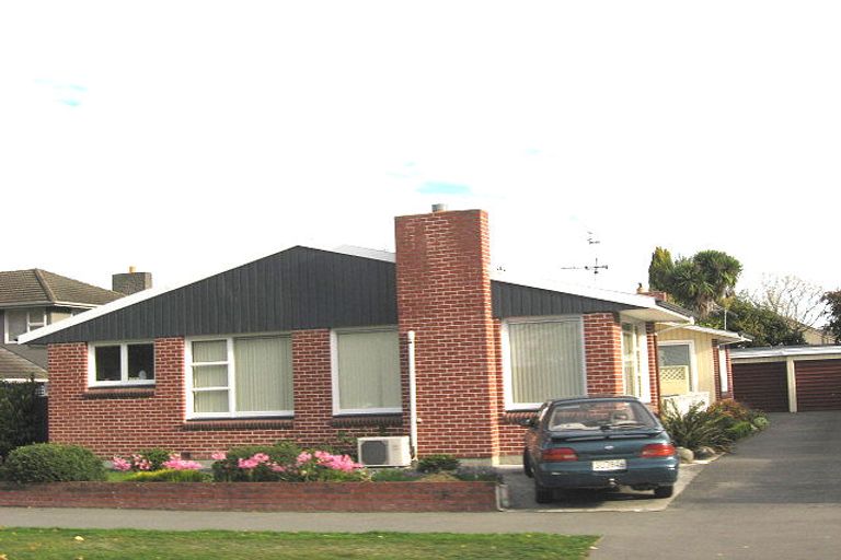 Photo of property in 2/57 Maidstone Road, Ilam, Christchurch, 8041