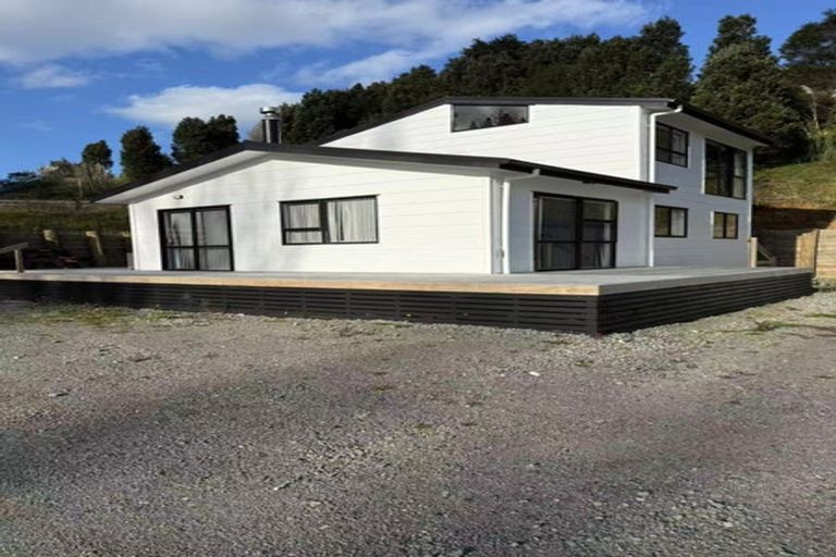 Photo of property in 18 Manuka Drive, Whangamata, 3691