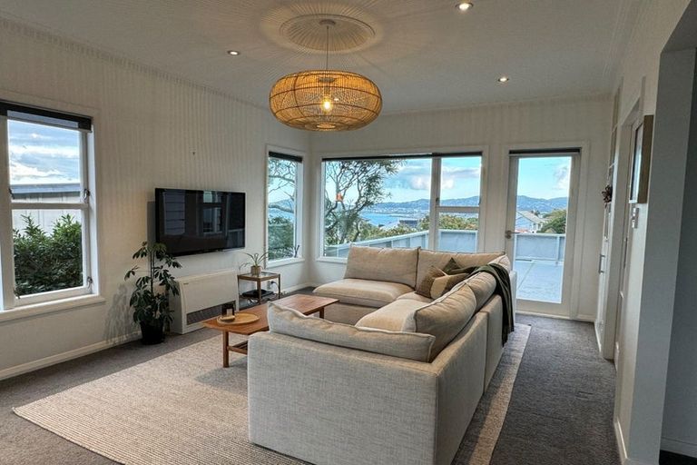 Photo of property in 102 Homebush Road, Khandallah, Wellington, 6035