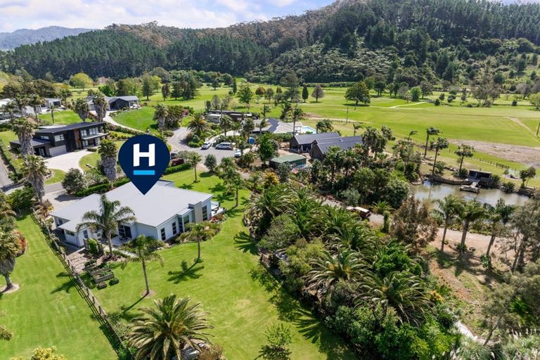 Photo of property in 14 Titoki Lane, Whangamata, 3691