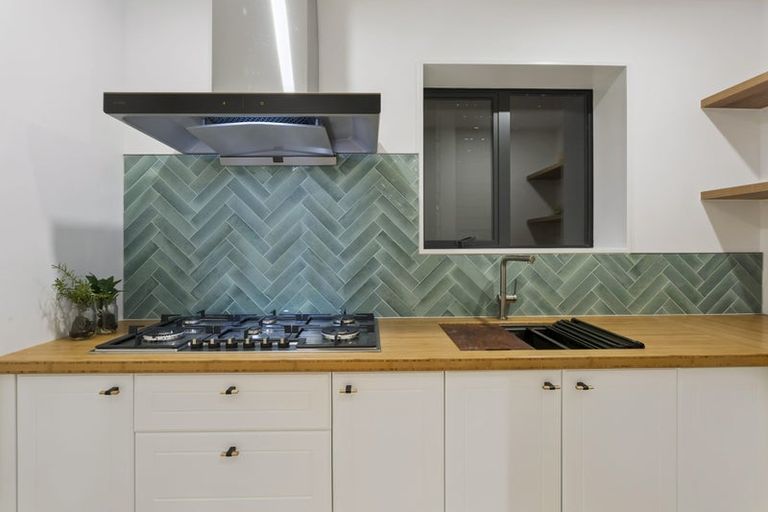 Photo of property in 3b Serrata Place, Browns Bay, Auckland, 0630