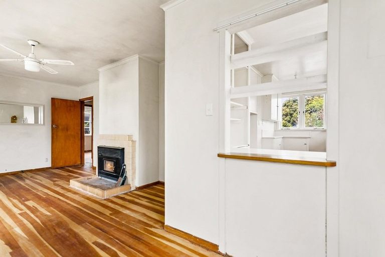 Photo of property in 118 Forrest Hill Road, Forrest Hill, Auckland, 0620