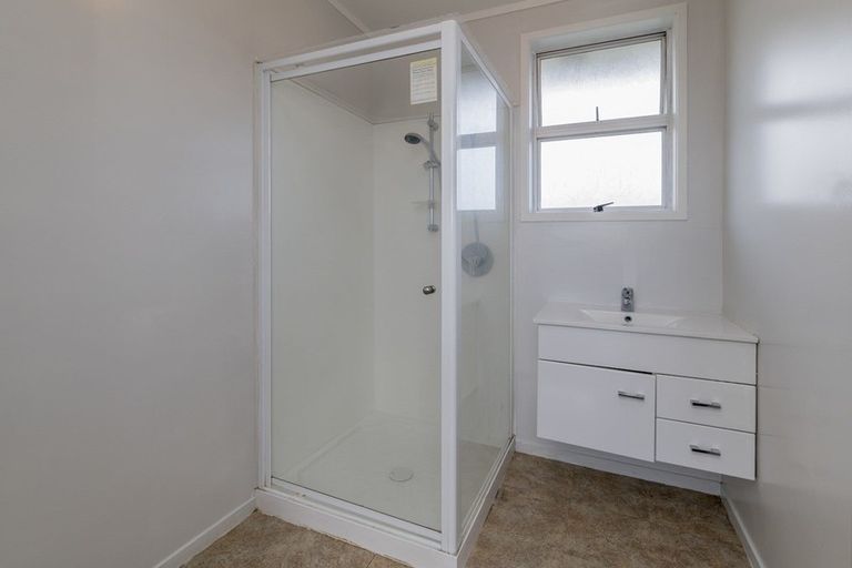 Photo of property in 2 Drake Street, Levin, 5510