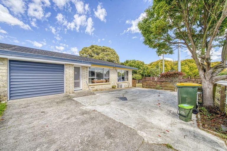 Photo of property in 1/1a Blanes Road, Weymouth, Auckland, 2103