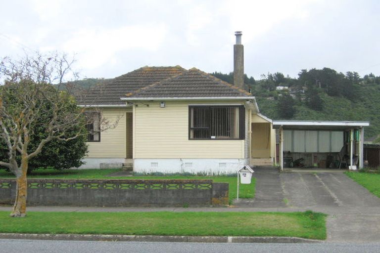 Photo of property in 49 Molesworth Street, Taita, Lower Hutt, 5011