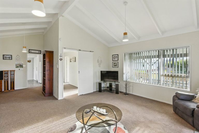 Photo of property in 6a Buckley Grove, Paraparaumu, 5032