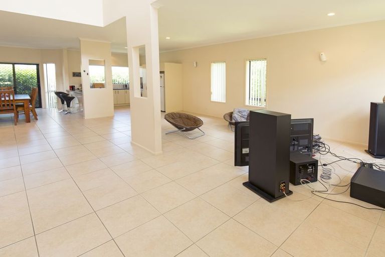 Photo of property in 92 Nautilus Drive, Gulf Harbour, Whangaparaoa, 0930