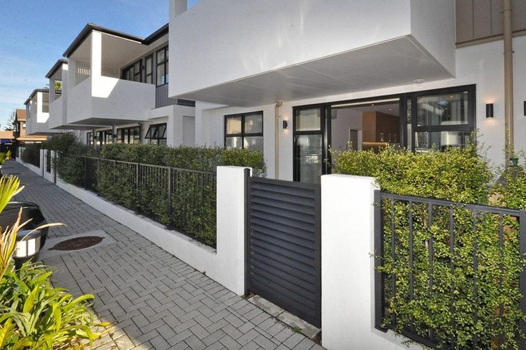 Photo of property in 2/445 Hibiscus Coast Highway, Orewa, 0931