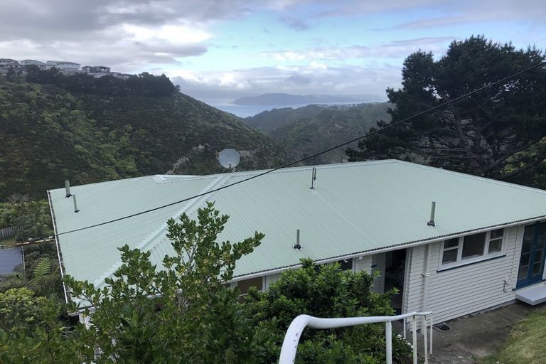 Photo of property in 29 Kitchener Terrace, Johnsonville, Wellington, 6037