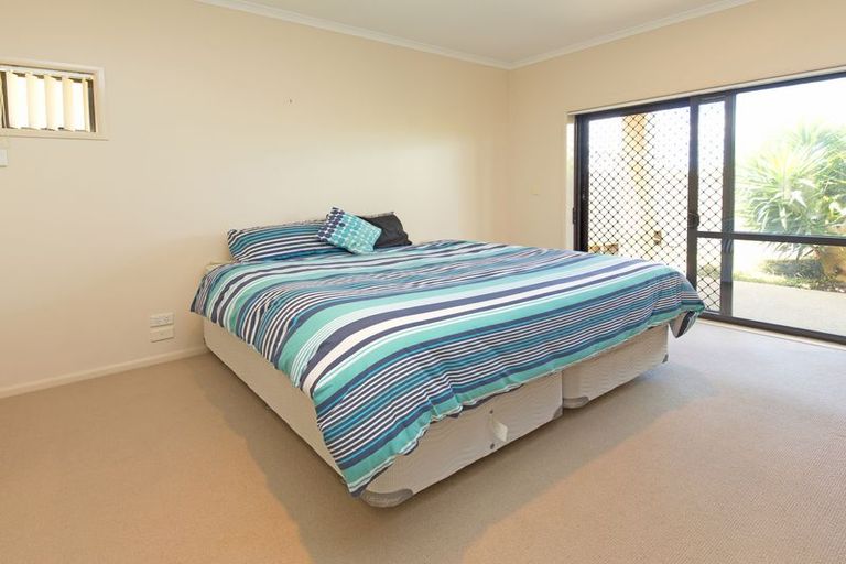 Photo of property in 92 Nautilus Drive, Gulf Harbour, Whangaparaoa, 0930