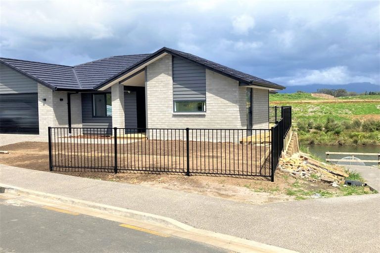 Photo of property in 4 Kauri Lane, Omokoroa, 3114