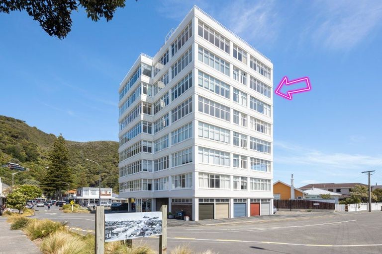 Photo of property in Rona House, 33 Rimu Street, Eastbourne, Lower Hutt, 5013