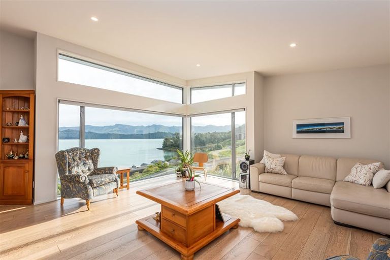 Photo of property in 7 Te Wharau Lane, Charteris Bay, Lyttelton, 8971