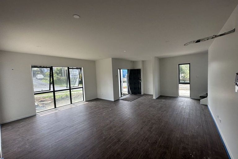 Photo of property in 29a Sheridan Drive, New Lynn, Auckland, 0600