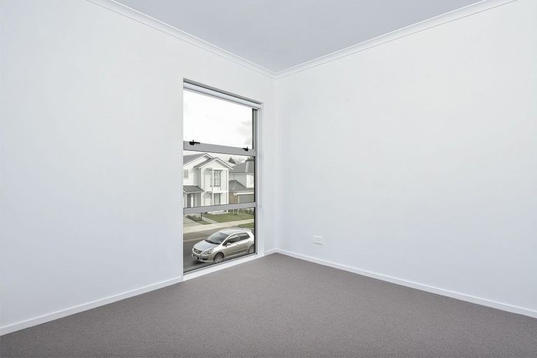 Photo of property in 29 Samuel Cassidy Avenue, Swanson, Auckland, 0614