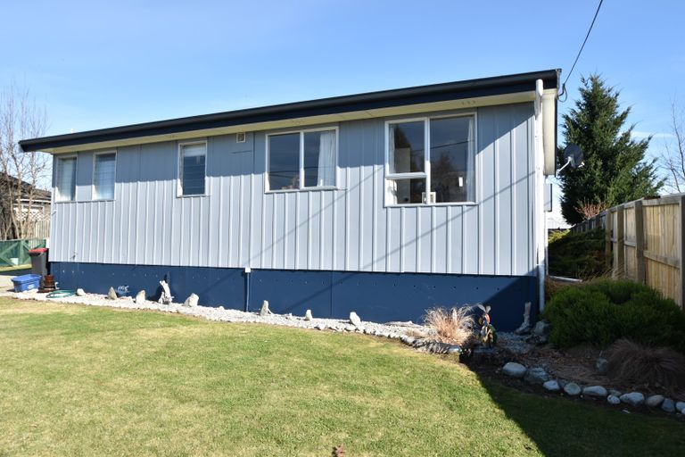 Photo of property in 25 Sealy Street, Twizel, 7901