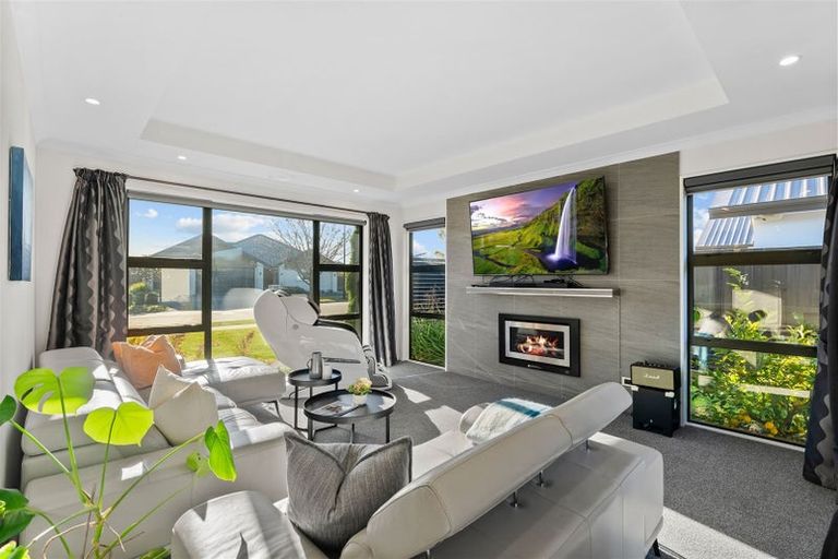 Photo of property in 10 Bronco Drive, Aidanfield, Christchurch, 8025
