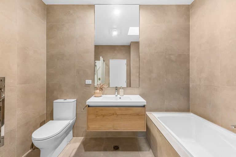 Photo of property in 51 Roundel Crescent, Whenuapai, Auckland, 0618