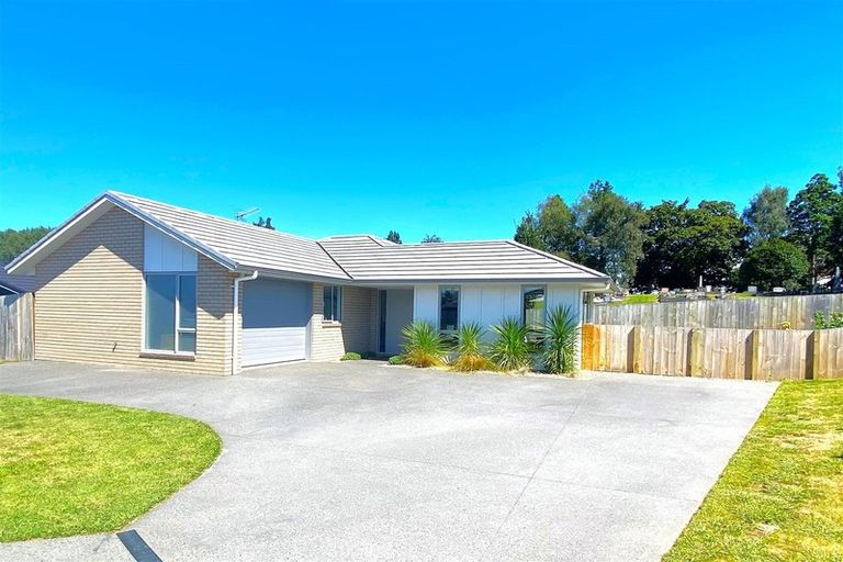 Photo of property in 2/85 Whitmore Street, Kihikihi, Te Awamutu, 3800
