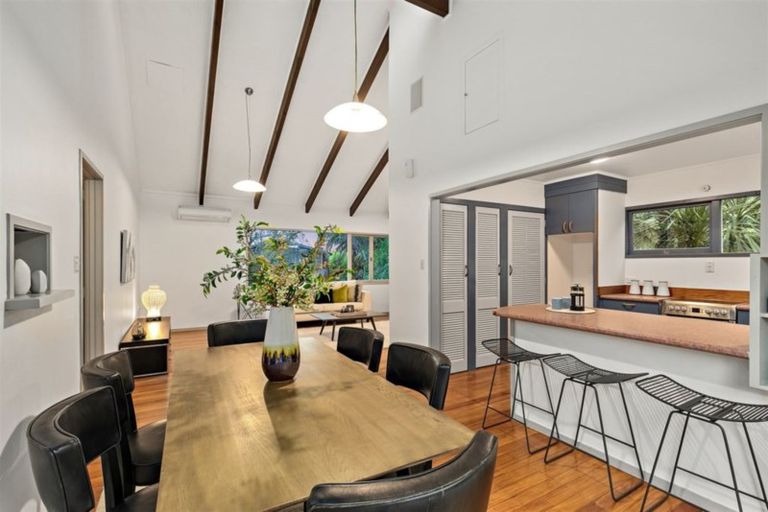 Photo of property in 70 Heathcote Road, Castor Bay, Auckland, 0620