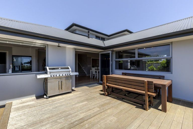 Photo of property in 22 Smith Street, Lepperton, New Plymouth, 4373