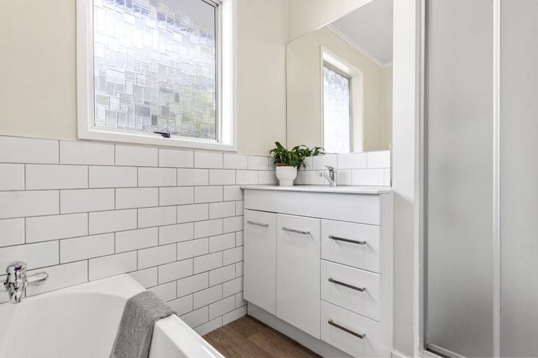 Photo of property in 14 Gerontius Glade, Torbay, Auckland, 0630