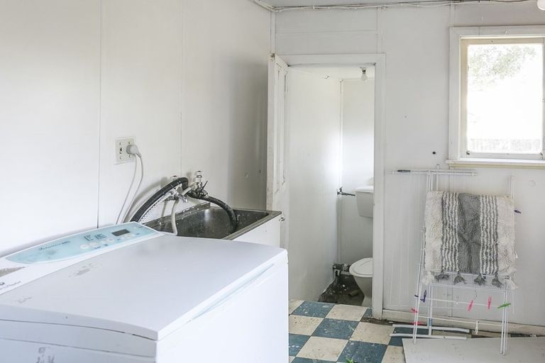 Photo of property in 60 Roxburgh Street, Mount Victoria, Wellington, 6011