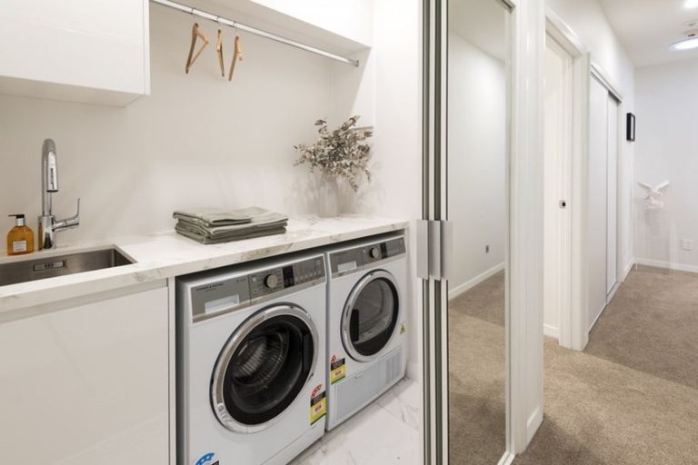 Photo of property in 6/89 Fisher Parade, Sunnyhills, Auckland, 2010