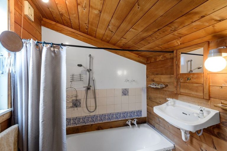 Photo of property in 336 Whitecliffs Road, Whitecliffs, Coalgate, 7673