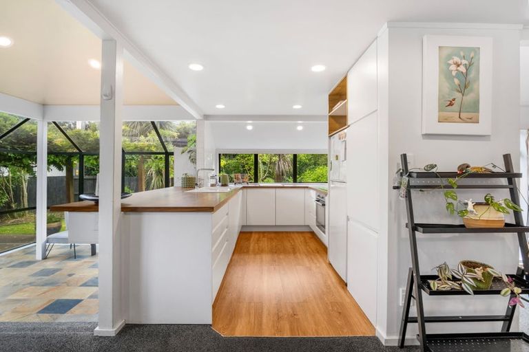 Photo of property in 4 Libra Place, Kawaha Point, Rotorua, 3010