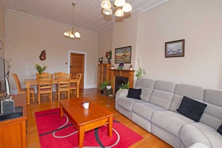 Photo of property in 51 Garfield Road, Helensville, 0800