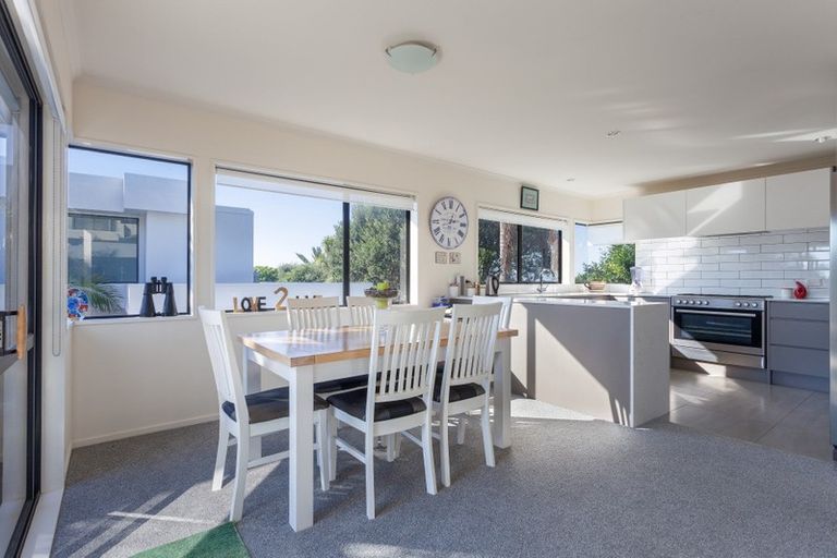 Photo of property in 325c Oceanbeach Road, Mount Maunganui, 3116