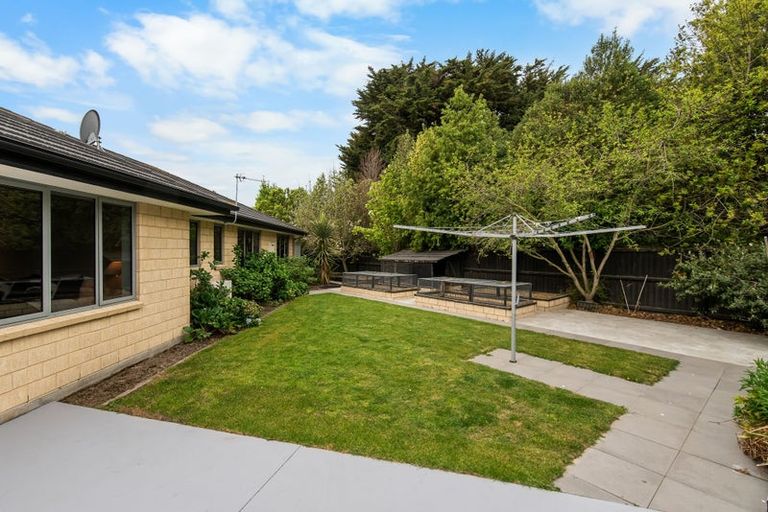 Photo of property in 100 Mcmahon Drive, Aidanfield, Christchurch, 8025