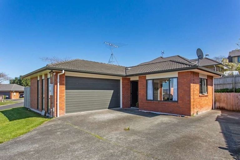 Photo of property in 1 Cairnsvale Rise, Manurewa, Auckland, 2105
