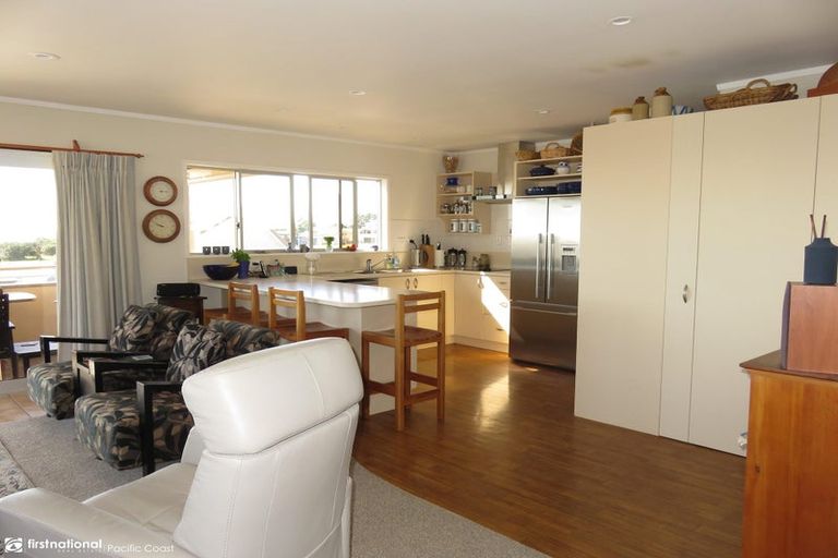 Photo of property in 10 Wallnutt Avenue, Waihi Beach, 3611